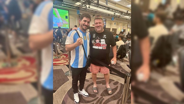 Gastón junto a Chismoneymaker, una leyenda del póker mundial. Gastón junto a Chismoneymaker, una leyenda del póker mundial.