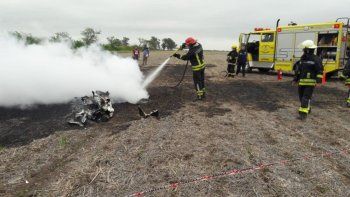 mueren al caer su avioneta cuando venian hacia neuquen mueren al caer su avioneta cuando venian hacia neuquen