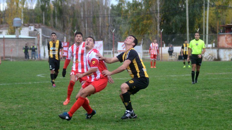 El Rojo ganó 1 a 0 contra Libertad, pero no le alcanzó para pasar