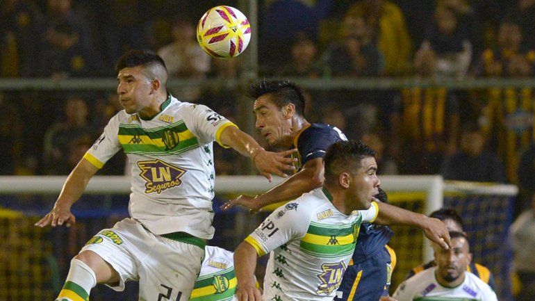 Aldosivi dio un gran golpe en Rosario y manda en la serie
