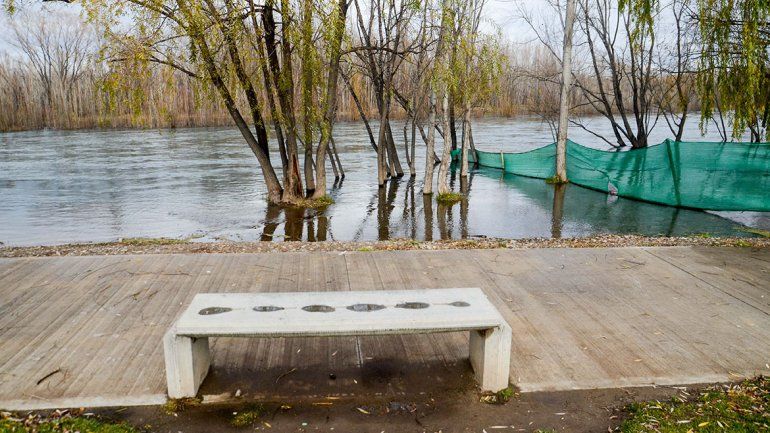 De a poco, empiezan a bajar los caudales del Limay y el Neuquén