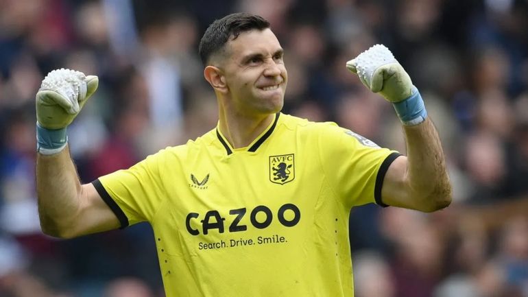 Cuál es el futbolista de Boca que se podría ir al Aston Villa con el Dibu Martínez