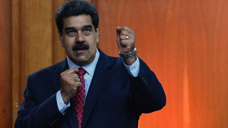 Maduro recibe superpoderes para la lucha antibloqueo