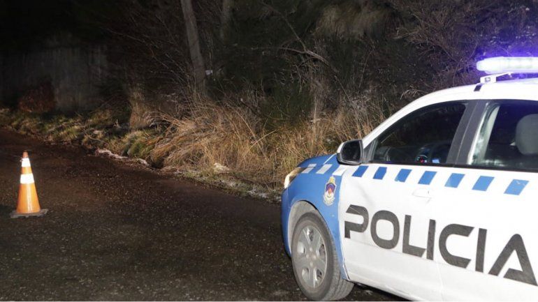 Encuentran atadas y en estado de shock a dos adolescentes al costado de una ruta