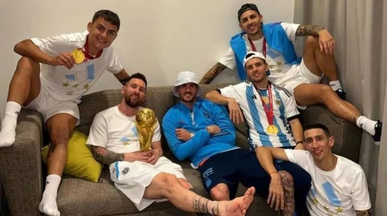 Lionel Messi emocionó a sus compañeros y a los hinchas al recordar momentos íntimos del Mundial de Qatar 2022. Foto: Instagram.