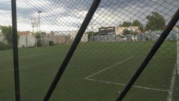 cierra historico predio neuquino de futbol 5 por la crisis cierra historico predio neuquino de futbol 5 por la crisis