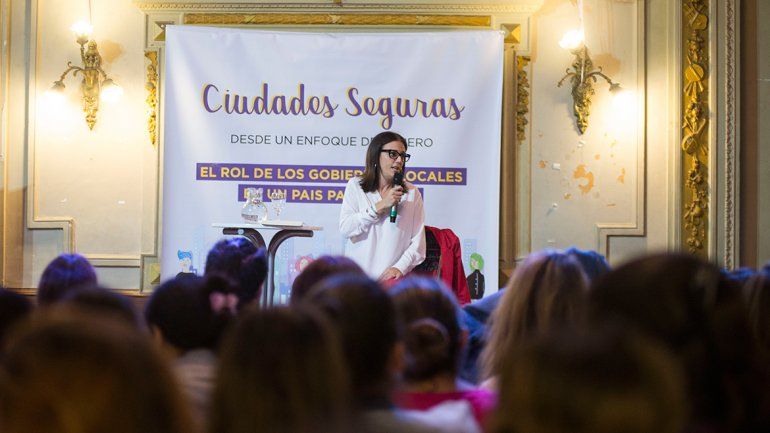 Lamarca quiere ciudades con un modelo feminista