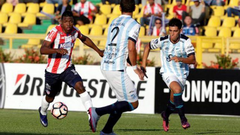 Atlético extrañó la otra albiceleste, pero sigue vivo