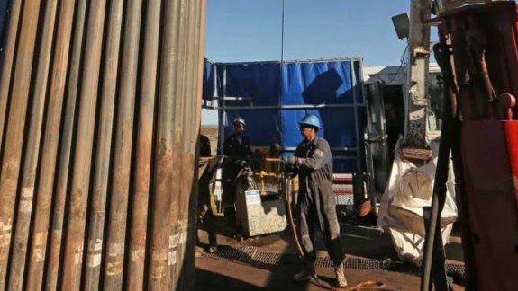 Se encuentra grave el operario que sufrió una descarga en Catriel