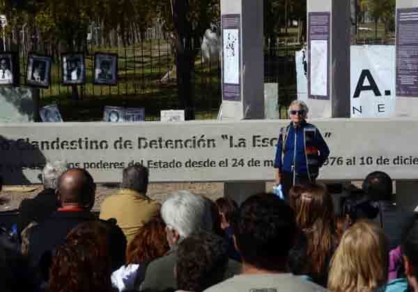 Inauguraron “el monumento de los vencedores del olvido” en La Escuelita