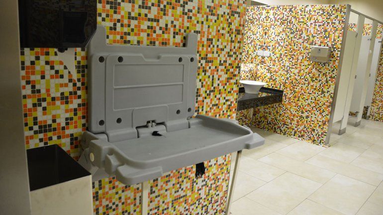 Los comercios deberán tener cambiadores para bebés