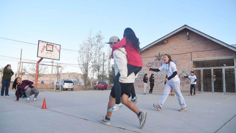 Con un programa quieren implementar distintas actividades a contraturno.