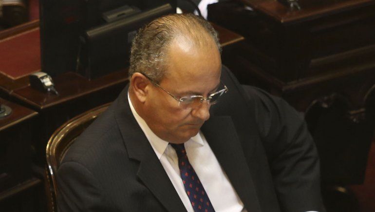 Senador indeciso reveló su voto respecto al aborto