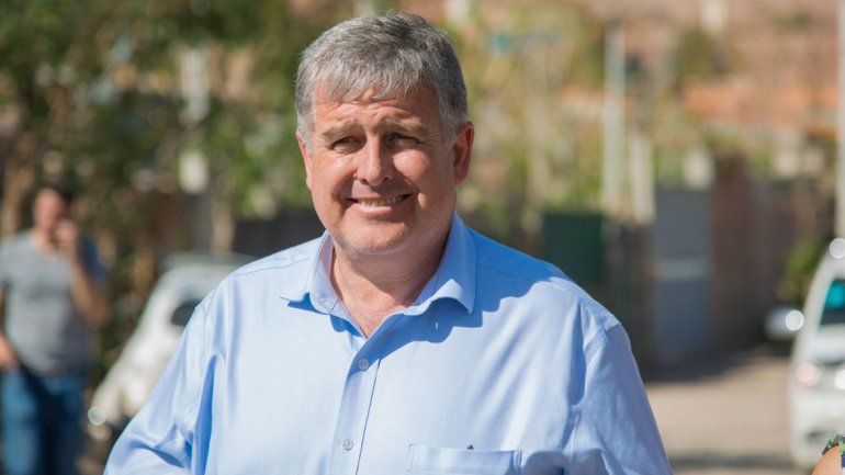 Nicola es la alternativa del MPN para las elecciones del próximo domingo. Se necesitan grandes obras para&nbsp; los desagües . Tienen 900 palos en el banco pero los barrios sin servicios.