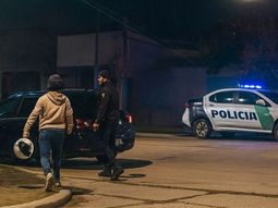La Policía de Río Negro intervino en dos situaciones de peleas familiares en General Roca y un conflicto de pareja en Villa Regina. La Policía de Río Negro intervino en dos situaciones de peleas familiares en General Roca y un conflicto de pareja en Villa Regina.