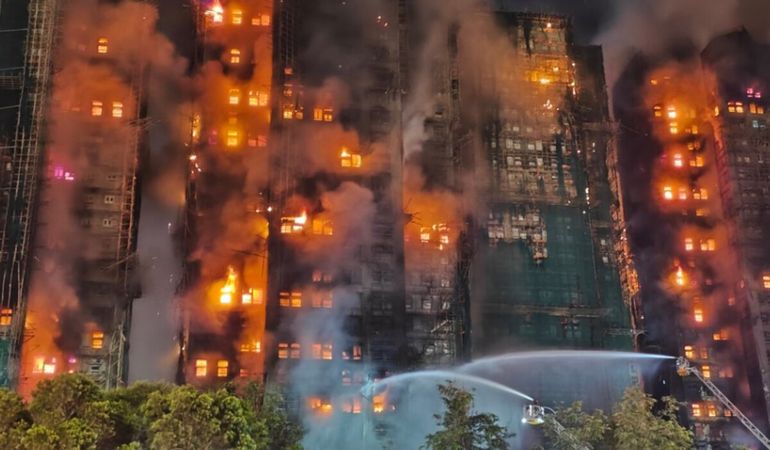 Hay tres personas detenidas que están siendo investigados por homicidio involuntario.