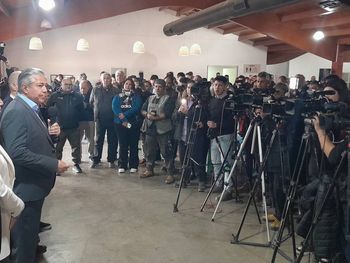 barrera sanitaria, coparticipacion, represas y violencia de genero: la charla de figueroa con los periodistas