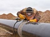 En Vaca Muerta, la búsqueda laboral se abre a soldadores y operarios especializados en distintos oficios.