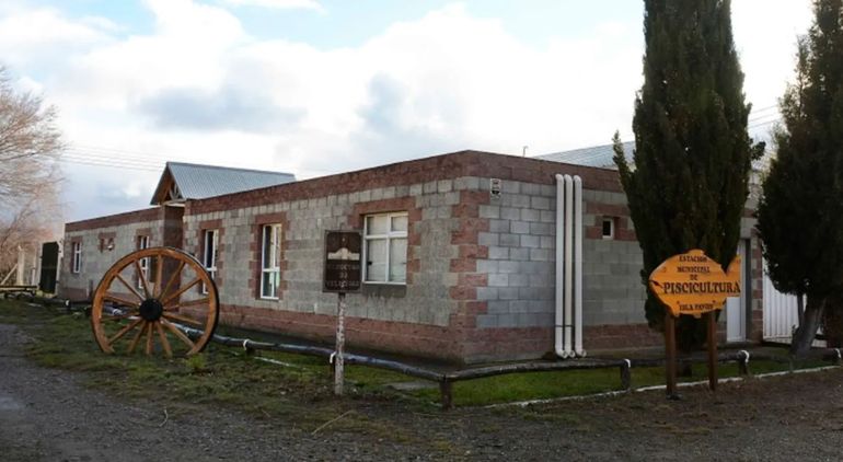 Estación de Piscicultura Isla Pavón, en la localildad de Luis Piedrabuena, Santa Cruz. Estación de Piscicultura Isla Pavón, en la localildad de Luis Piedrabuena, Santa Cruz.