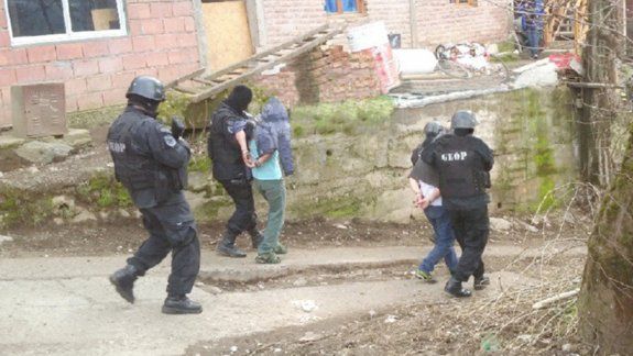 Sigue la investigación por el crimen y hay tres detenidos