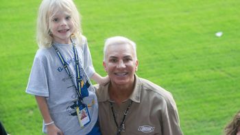 disney le hizo una inesperada propuesta al hijo de flavio mendoza y el productor reacciono: su respuesta disney le hizo una inesperada propuesta al hijo de flavio mendoza y el productor reacciono: su respuesta