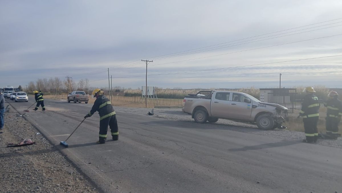 Ruta 7: chocaron un auto y una camioneta y una joven fue trasladada
