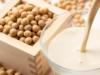 Leche de soja. Buena para controlar el colesterol y la salud ósea.