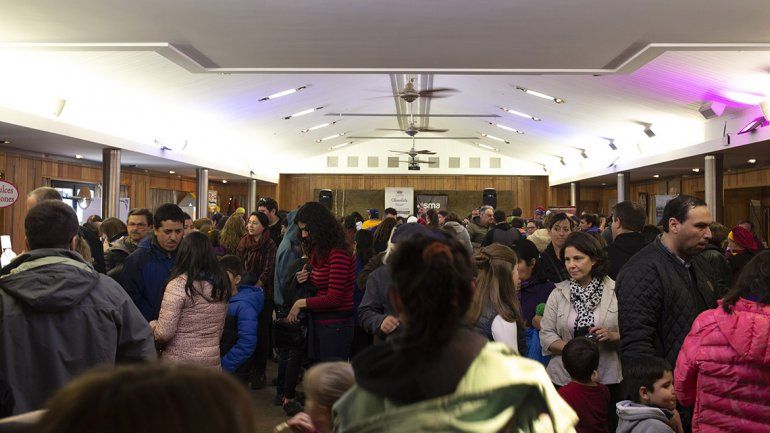 Más de 4 mil personas disfrutaron de la Fiesta del Chocolate Neuquino