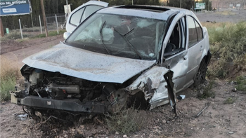 Terrible vuelco en Ruta 7 en la mañana de este lunes / Foto Gentileza Terrible vuelco en Ruta 7 en la mañana de este lunes / Foto Gentileza