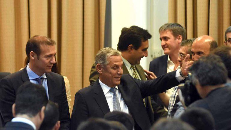 El gobernador Omar Gutiérrez estuvo presente en la jura de Pechi Quiroga.