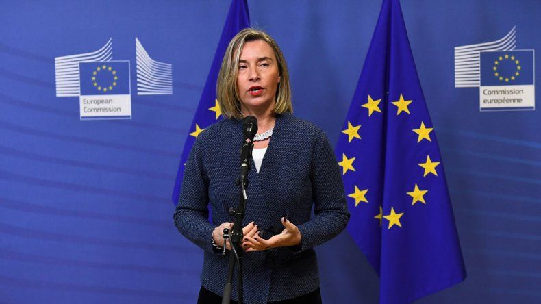 Varios eurodiputados exigen que también sea sancionado Nicolás Maduro.