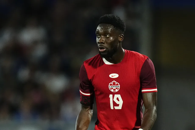 Davies es la gran figura de Canadá. Davies es la gran figura de Canadá.