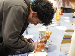 La miel de Neuquén ha cambiado en la última década. La miel de Neuquén ha cambiado en la última década.