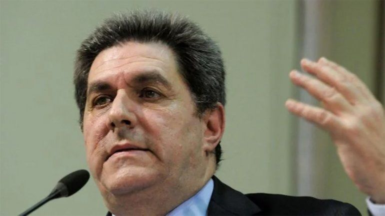 Le quitan el 35% del sueldo a un juez por detener e incomunicar a una empleada