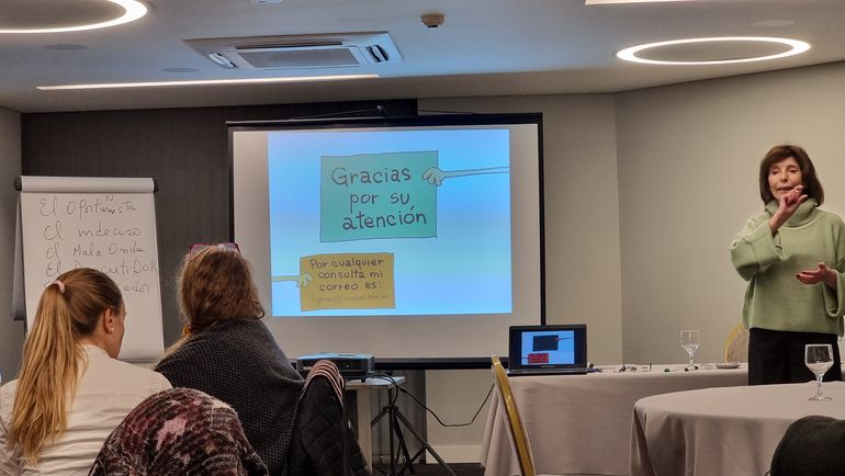 La capacitación al turismo estuvo a cargo de Fehgra y se abordaron distintos temas para mejorar el servicio.