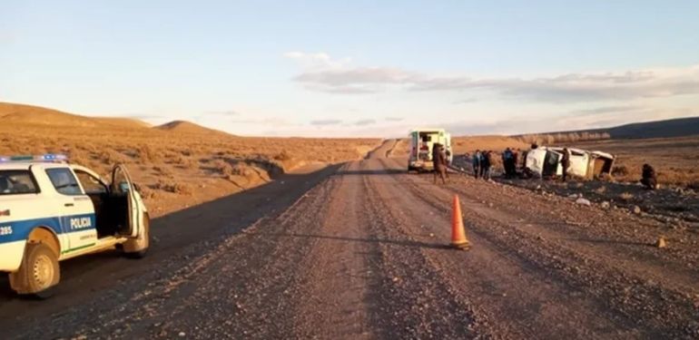 Un muerto en un vuelco en la Ruta 35 de Chubut. Un muerto en un vuelco en la Ruta 35 de Chubut.