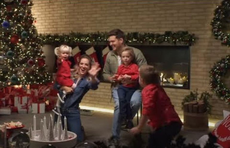 La familia de Luisana Lopilato en su casa de Canadá.