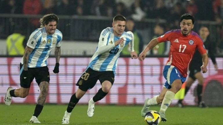 Lionel Scaloni se rindió en elogios con Franco Mastantuono