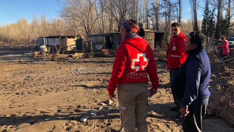 Más de 120 voluntarios de Cruz Roja trabajan en Neuquén.