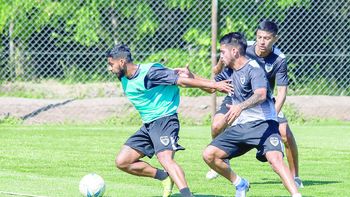 Matías Carrera tiene una oferta de Chile para dejar Cipo. Matías Carrera tiene una oferta de Chile para dejar Cipo.