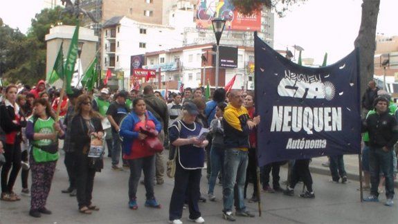 Arranque complicado: lunes sin comercios