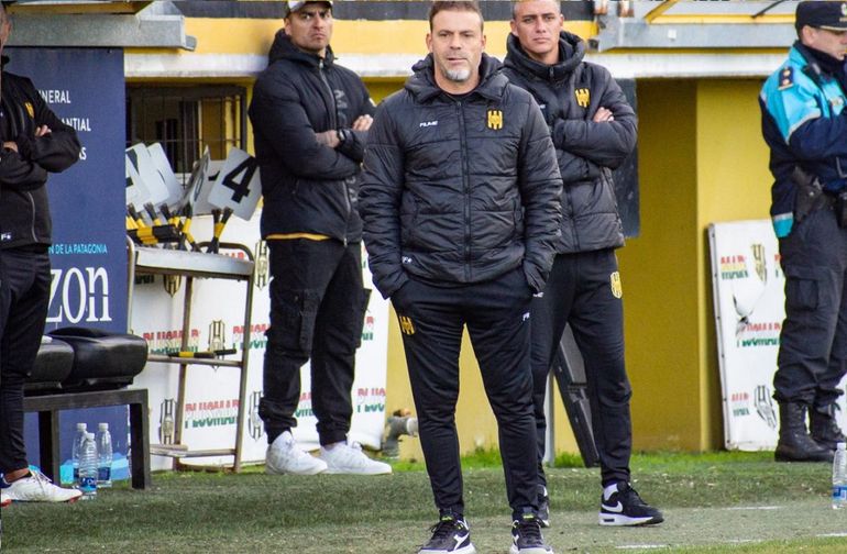 Otro bombazo en el Federal A: un equipo grande cambia de entrenador