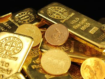 La onza de oro superó los US$5.000 impulsada por la incertidumbre global y tensiones en Medio Oriente.