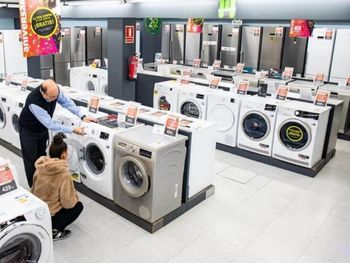 Crisis de los electrodomésticos: por qué las cadenas endurecen los créditos