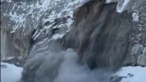 Derrumbes en la alta montaña, otro riesgo en El Chaltén por el retroceso de los glaciares. Derrumbes en la alta montaña, otro riesgo en El Chaltén por el retroceso de los glaciares.