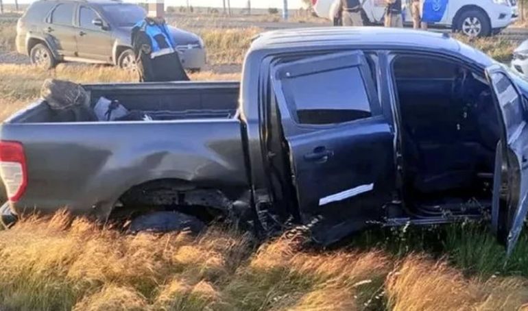 Los ladrones intentaron huir en una camioneta que tenía pedido de captura en Chubut. Los ladrones intentaron huir en una camioneta que tenía pedido de captura en Chubut.