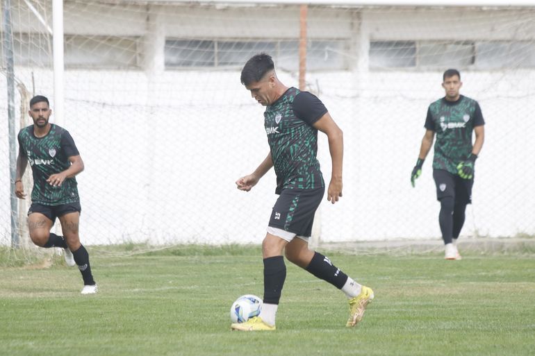 El Albinegro se presenta como visitante en el inicio del torneo. Foto: Anahí Cárdena