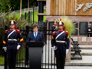 Javier Milei reafirmó el compromiso de llevar a cabo la reconstrucción de las FFAA