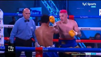 tuvieron que tirar la toalla, porque pacman corzo lo estaba liquidando tuvieron que tirar la toalla, porque pacman corzo lo estaba liquidando