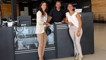 Funcionarios municipales se reúnen con frentistas de avenida Mosconi. Funcionarios municipales se reúnen con frentistas de avenida Mosconi.